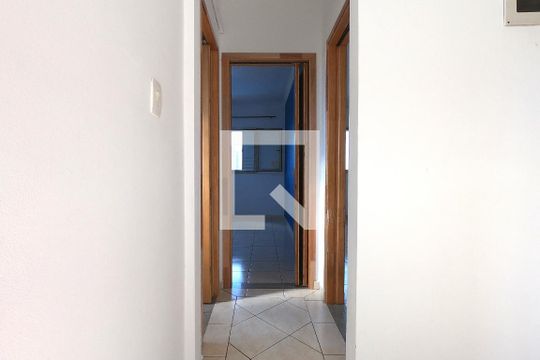 Corredor de apartamento à venda com 2 quartos, 104m² em Vila Hulda, Guarulhos
