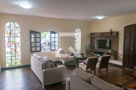 Casa à venda com 4 quartos, 344m² em Taquara, Rio de Janeiro