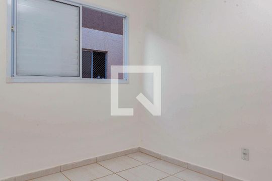 Quarto 2 de apartamento para alugar com 2 quartos, 49m² em Shopping Park, Uberlândia