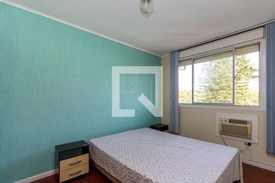 Quarto de apartamento à venda com 1 quarto, 48m² em Rubem Berta, Porto Alegre