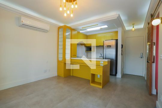 Sala de kitnet/studio à venda com 1 quarto, 51m² em Barra Funda, São Paulo