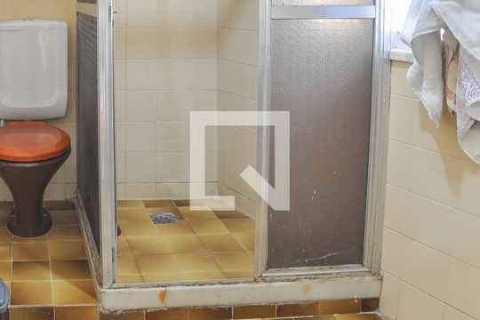 Banheiro de casa à venda com 2 quartos, 100m² em Santa Rosa, Niterói