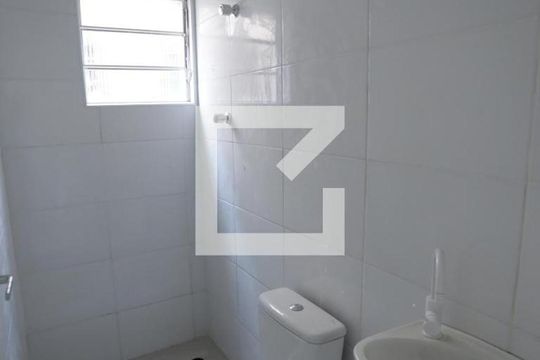 Banheiro de casa para alugar com 1 quarto, 25m² em Vila Libanesa, São Paulo