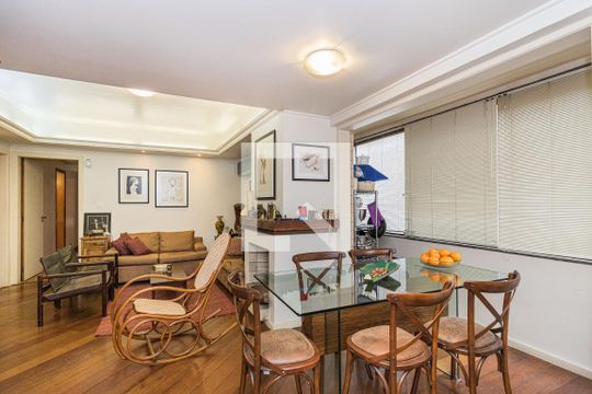 Sala de apartamento à venda com 3 quartos, 113m² em Petrópolis, Porto Alegre