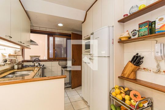 Cozinha de apartamento à venda com 3 quartos, 113m² em Petrópolis, Porto Alegre