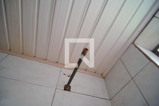 Banheiro de apartamento à venda com 1 quarto, 60m² em Humaitá, Porto Alegre