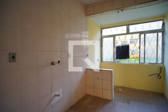 Cozinha de apartamento à venda com 1 quarto, 60m² em Humaitá, Porto Alegre