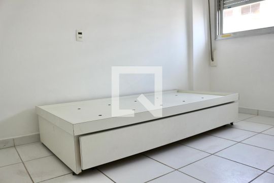 Quarto 1 de apartamento para alugar com 3 quartos, 80m² em Barra Funda, Guarujá