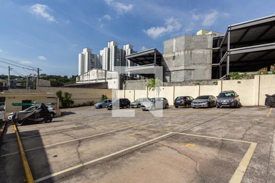 Apartamento à venda com 2 quartos, 60m² em Jardim Caner, Taboão da Serra