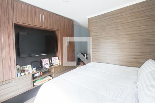 Suíte de casa para alugar com 3 quartos, 457m² em Chácara Santo Antônio (zona Sul), São Paulo