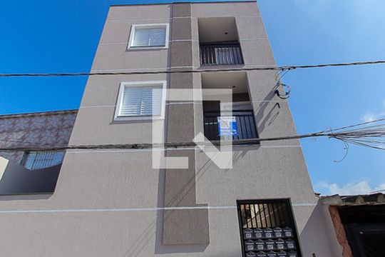 Fachada de apartamento para alugar com 2 quartos, 43m² em Parque Vitória, São Paulo