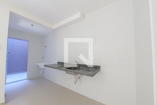 Cozinha de apartamento para alugar com 2 quartos, 43m² em Parque Vitória, São Paulo