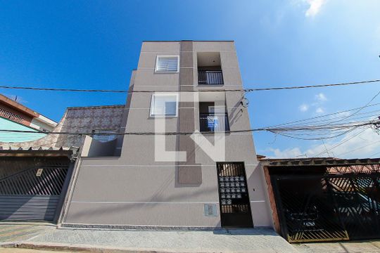 Fachada de apartamento para alugar com 2 quartos, 43m² em Parque Vitória, São Paulo