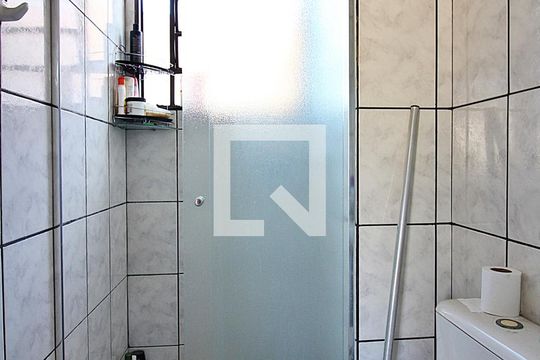 Banheiro Social de apartamento à venda com 2 quartos, 52m² em Alves Dias, São Bernardo do Campo