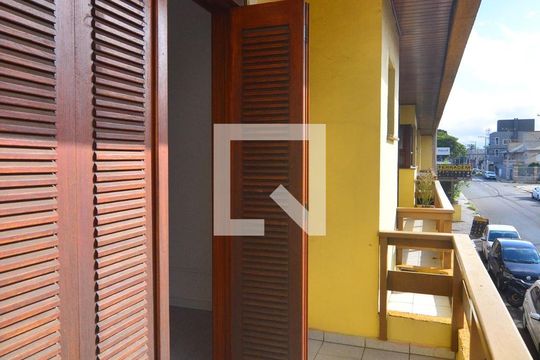 Sacada de apartamento à venda com 1 quarto, 64m² em Niterói, Canoas