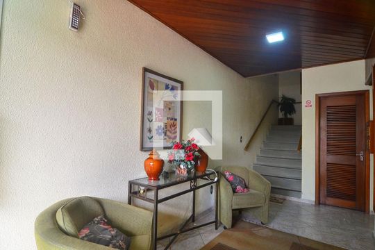Hall de Entrada de apartamento à venda com 1 quarto, 64m² em Niterói, Canoas