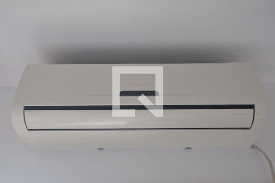 Ar condicionado de apartamento à venda com 1 quarto, 64m² em Niterói, Canoas