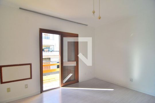 Quarto 1 de apartamento à venda com 1 quarto, 64m² em Niterói, Canoas