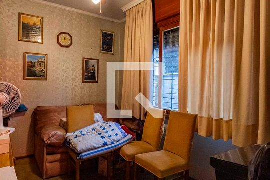Escritório de casa para alugar com 3 quartos, 700m² em Jardim Lindóia, Porto Alegre