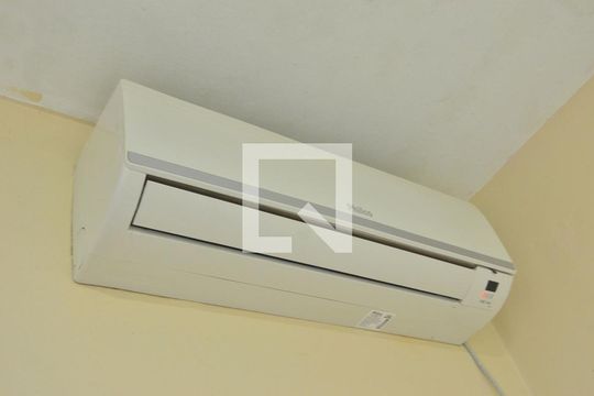 Casa 2 - Ar condicionado de casa à venda com 6 quartos, 239m² em São José, Canoas