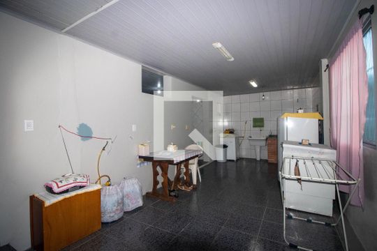 Salão com Churrasqueira de casa para alugar com 3 quartos, 287m² em Sarandi, Porto Alegre