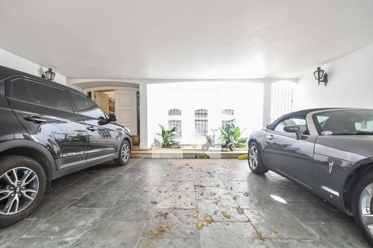 Garagem de casa à venda com 5 quartos, 848m² em Santo Amaro, São Paulo