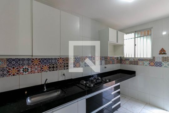 Cozinha de apartamento para alugar com 3 quartos, 150m² em Buritis, Belo Horizonte