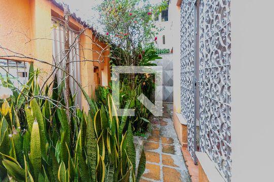 Entrada de casa para alugar com 2 quartos, 79m² em Federação, Salvador