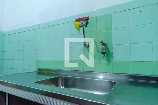 Cozinha de casa para alugar com 2 quartos, 79m² em Federação, Salvador