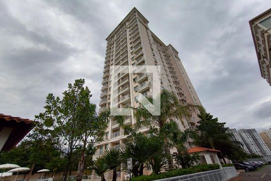 Fachada de apartamento para alugar com 2 quartos, 65m² em Recreio dos Bandeirantes, Rio de Janeiro