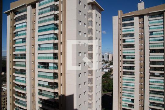 Vista da varanda gourmet (lado esquerdo) de kitnet/studio para alugar com 1 quarto, 44m² em Bosque das Juritis, Ribeirão Preto