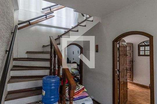 Escada de casa à venda com 3 quartos, 290m² em Vila Carrao, São Paulo