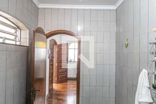 Banheiro Social de casa à venda com 3 quartos, 290m² em Vila Carrao, São Paulo