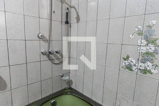 Banheiro Social de casa à venda com 3 quartos, 290m² em Vila Carrao, São Paulo