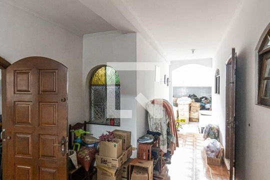 Corredor de casa à venda com 3 quartos, 290m² em Vila Carrao, São Paulo