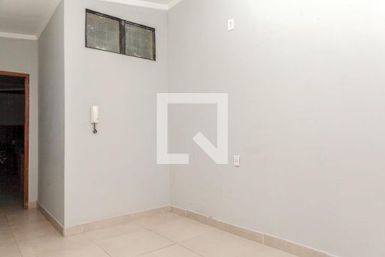 Casa para alugar com 1 quarto, 60m² em Lídice, Uberlândia
