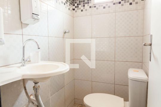 Banheiro Social de casa para alugar com 1 quarto, 60m² em Lídice, Uberlândia
