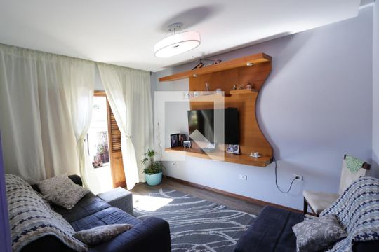 Casa à venda com 4 quartos, 270m² em Vila Pierina, São Paulo