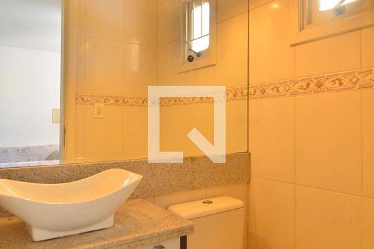 Lavabo de casa de condomínio à venda com 2 quartos, 70m² em Nossa Senhora das Graças, Canoas