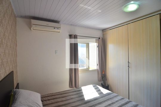 Casa de Condomínio à venda com 2 quartos, 70m² em Nossa Senhora das Graças, Canoas