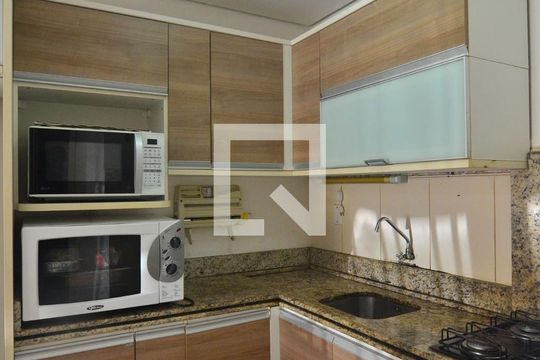 Cozinha de casa de condomínio à venda com 2 quartos, 70m² em Nossa Senhora das Graças, Canoas