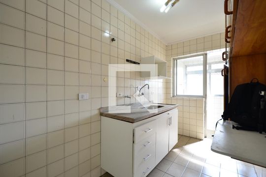 Cozinha de apartamento à venda com 2 quartos, 49m² em Vila Guarani (z Sul), São Paulo