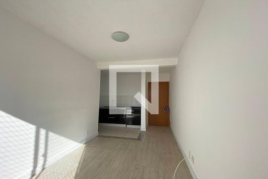 Sala de apartamento para alugar com 2 quartos, 42m² em Operário, Novo Hamburgo