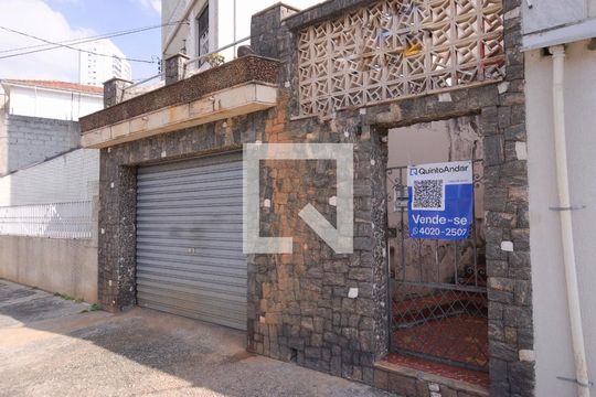 Fachada de casa à venda com 3 quartos, 278m² em Cambuci, São Paulo