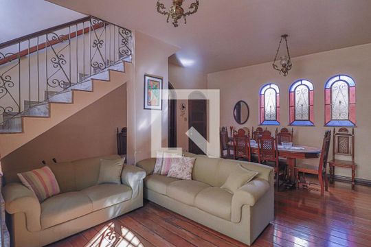 Sala 2 de casa à venda com 6 quartos, 360m² em Cachoeirinha, Belo Horizonte