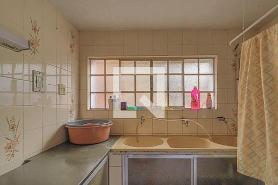 Área de Serviço de casa à venda com 6 quartos, 360m² em Cachoeirinha, Belo Horizonte