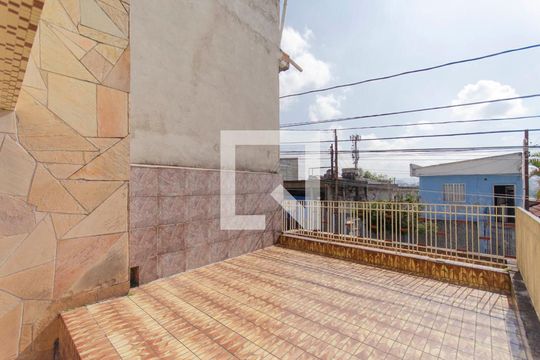 Varanda de casa à venda com 7 quartos, 157m² em Jardim Piratininga, São Paulo