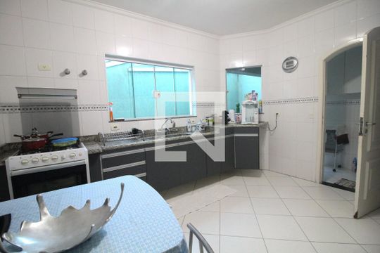 Casa à venda com 4 quartos, 200m² em Tucuruvi, São Paulo