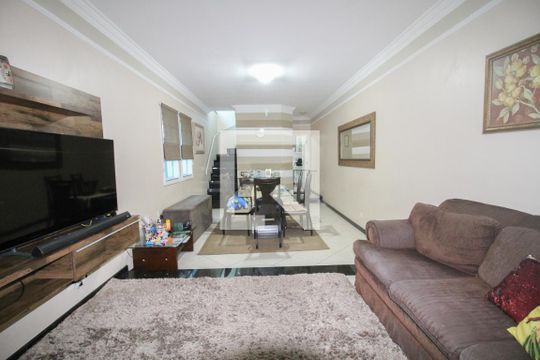 Casa à venda com 4 quartos, 200m² em Tucuruvi, São Paulo