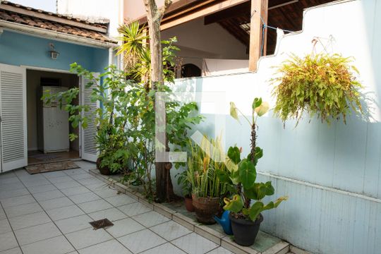 Quintal de casa à venda com 3 quartos, 180m² em Perdizes, São Paulo